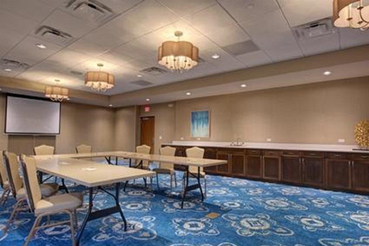 Hotel Hampton & By Hilton Busch Gardens Area