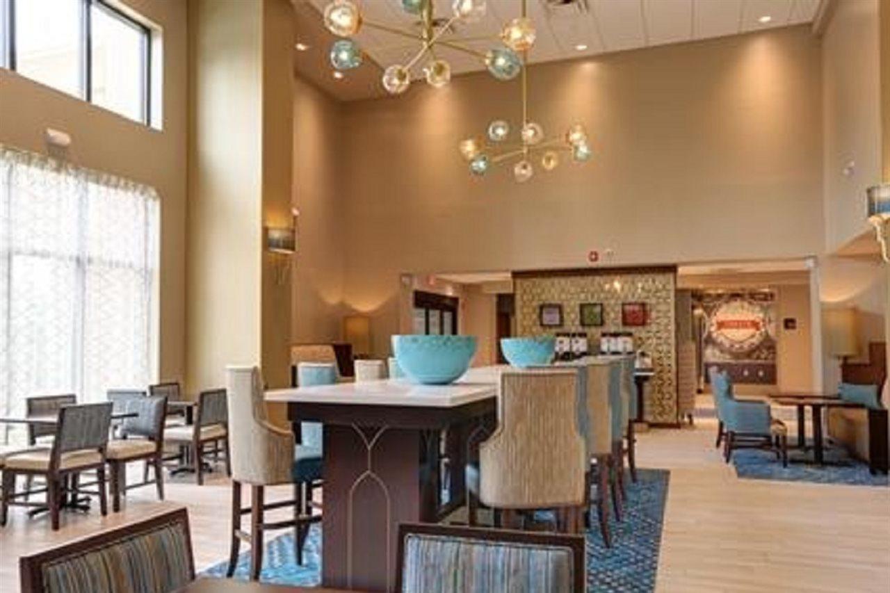 Hotel Hampton & By Hilton Busch Gardens Area 3*