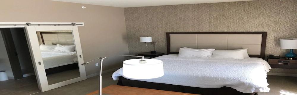 Hampton & By Hilton Busch Gardens Area Tampa