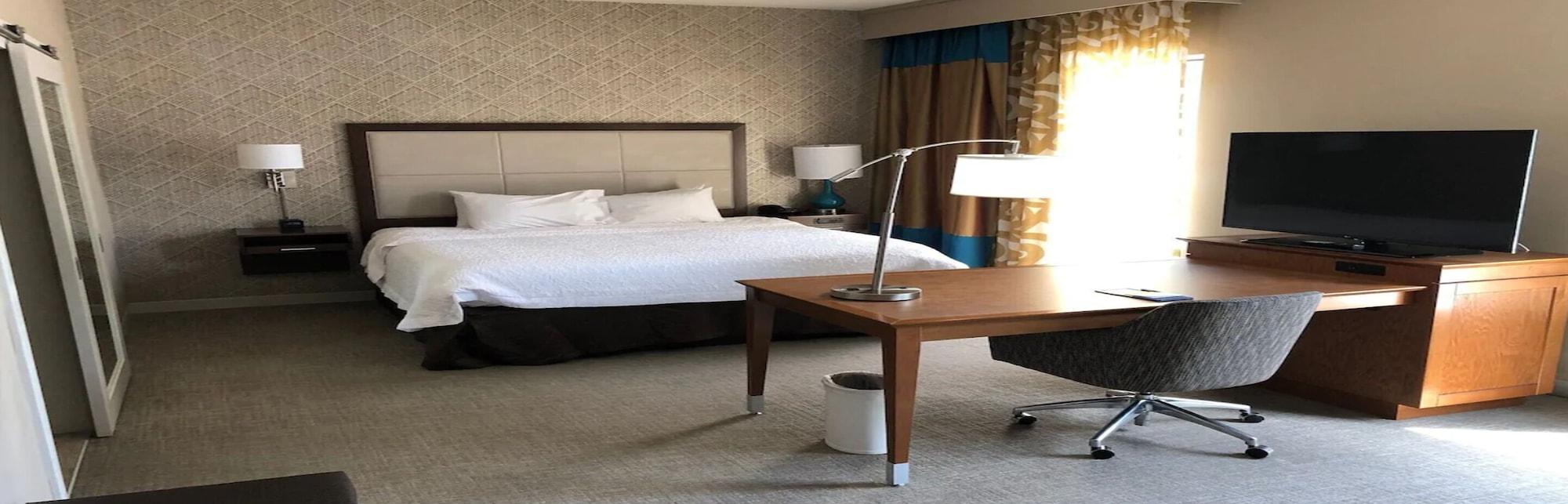 Hampton & By Hilton Busch Gardens Area Tampa